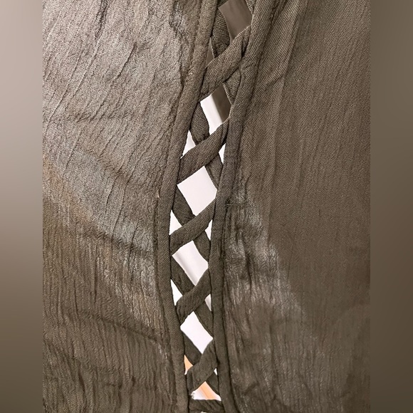 Beach cover-up - Picture 2 of 4